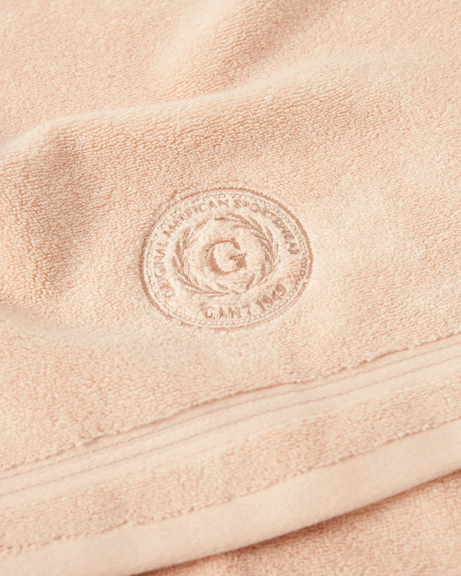 Crest handdoek 70 x 140 cm
