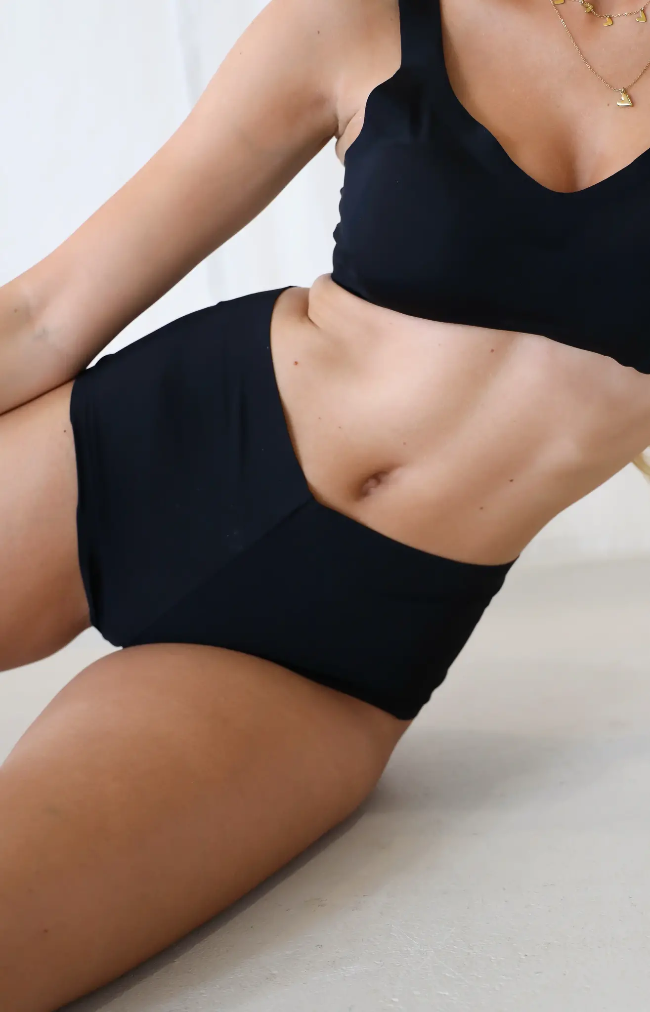 Naadlooze Short Zwart